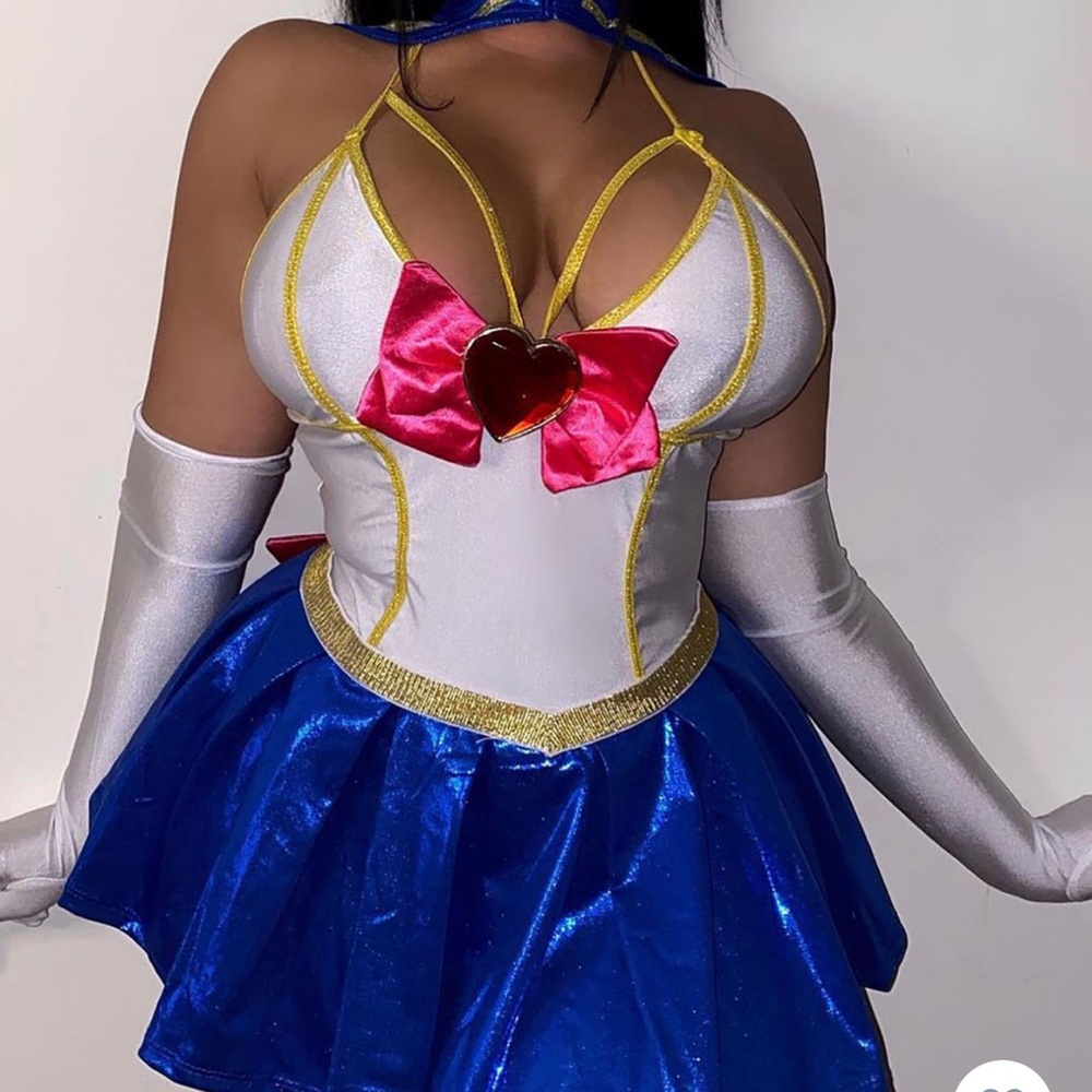 Sailor moon Halloween/cosplay costume - Picture 5 of 8